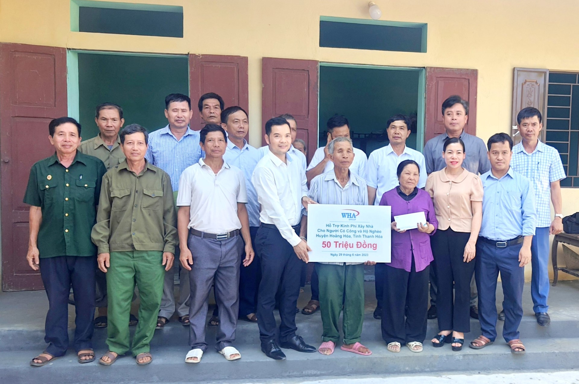 WHA Viet Nam supports to build residential houses for revolutionary contributor and poor households in Hoang Hoa district, Thanh Hoa province.