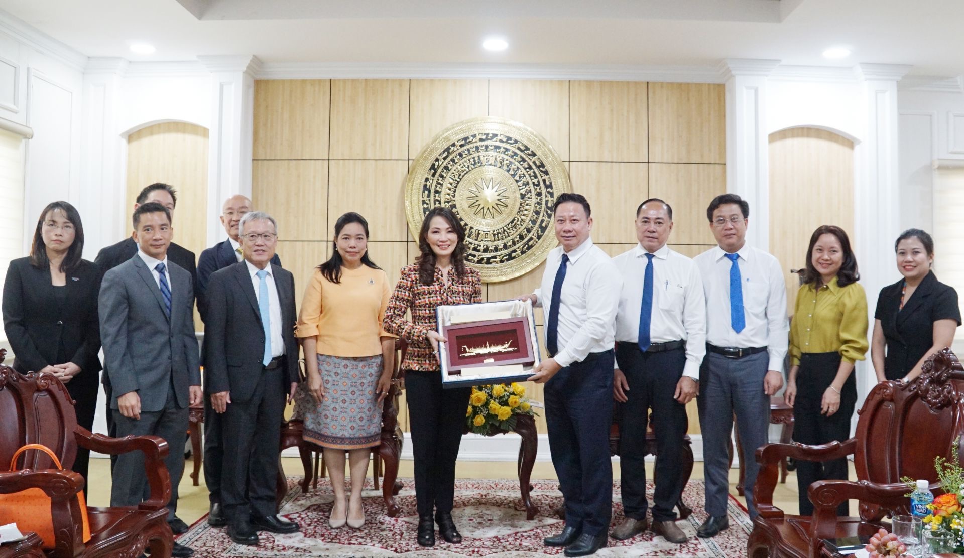 WHA Group executives accompany Consul-General of Royal Thai Consulate-General in Ho Chi Minh City to visit Chairman of Tay Ninh Provincial People’s Commitee
