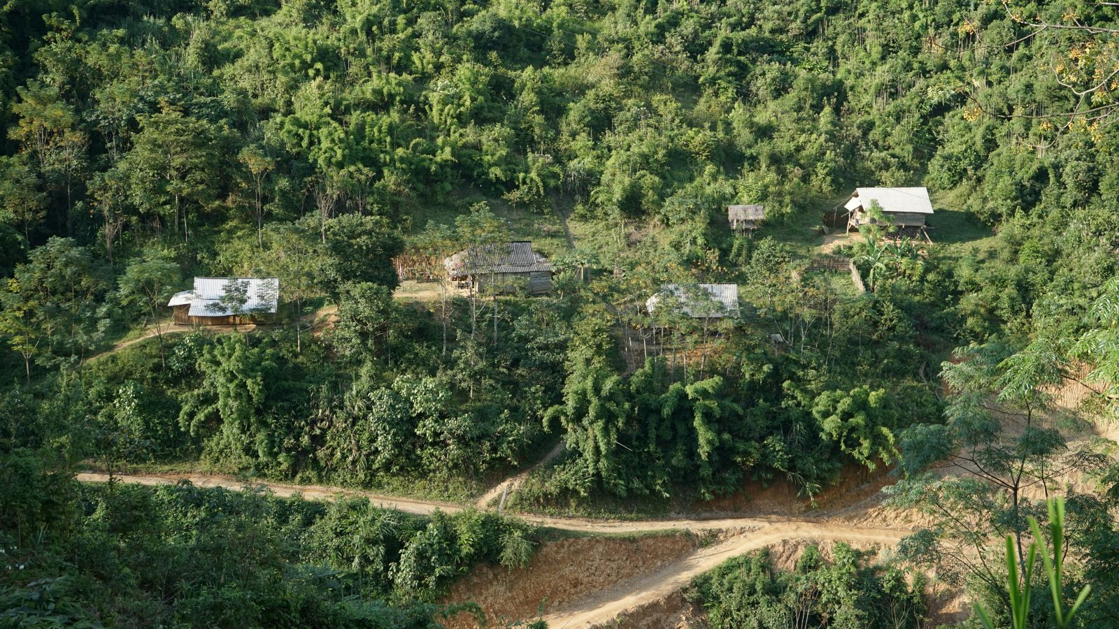 Scattered and sparse houses in Ky Son mountainous district - WHA CSR