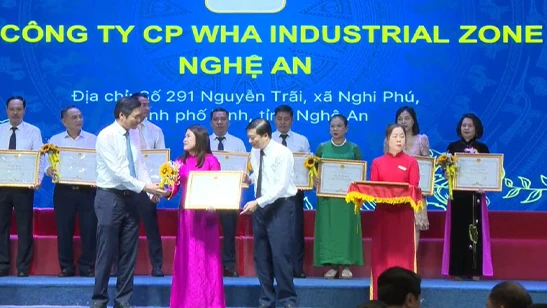 WHA Industrial Zone JSC receives Certificate of merit for outstanding Enterprises of Nghe An Province in 2023