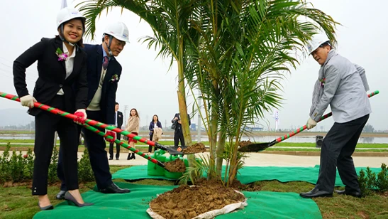 WHA improves the landscape of Highway 7C Section along its industrial park in Vietnam