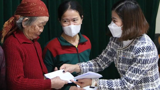 WHA Industrial Zone Nghe An JSC Joins Lunar New Year 2022 Gift-Giving Project in Nghi Loc District