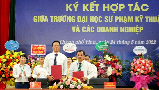 WHA Industrial Zone Nghe An JSC Signs MoU with Vinh University of Technology Education for Academic Cooperation on Training and Recruitment